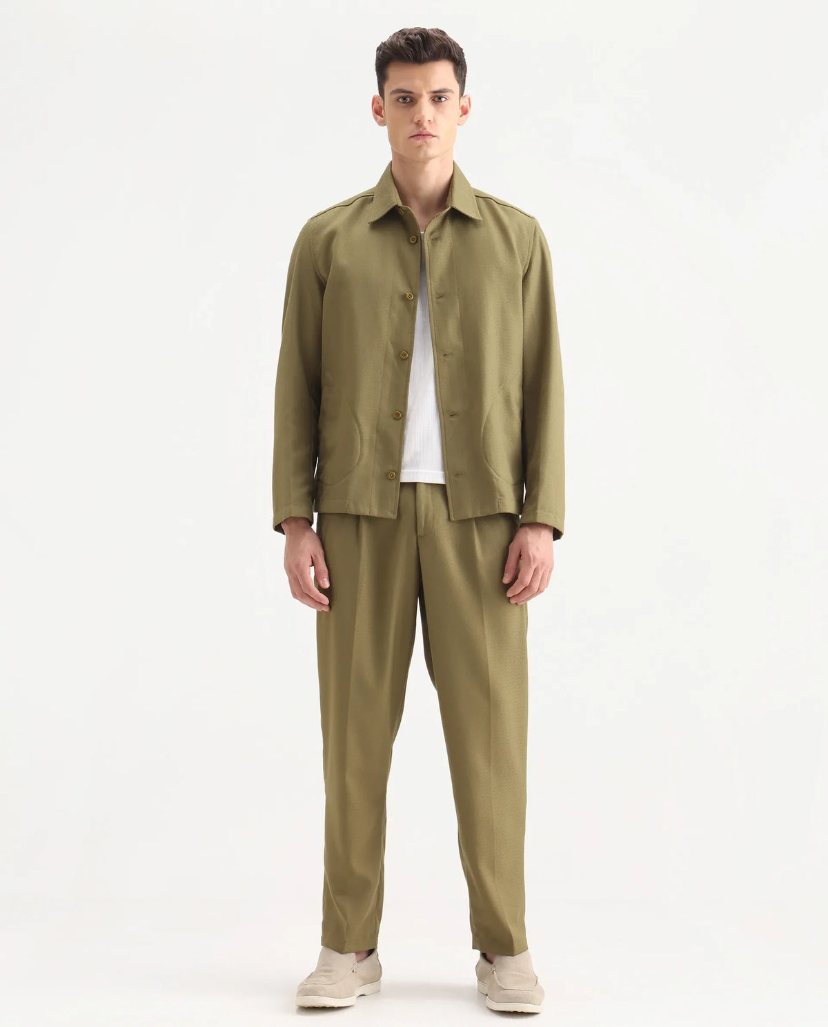 Rare Rabbit Men's Aront B Olive Polyester Blend Plain Relaxed Fit Trouser