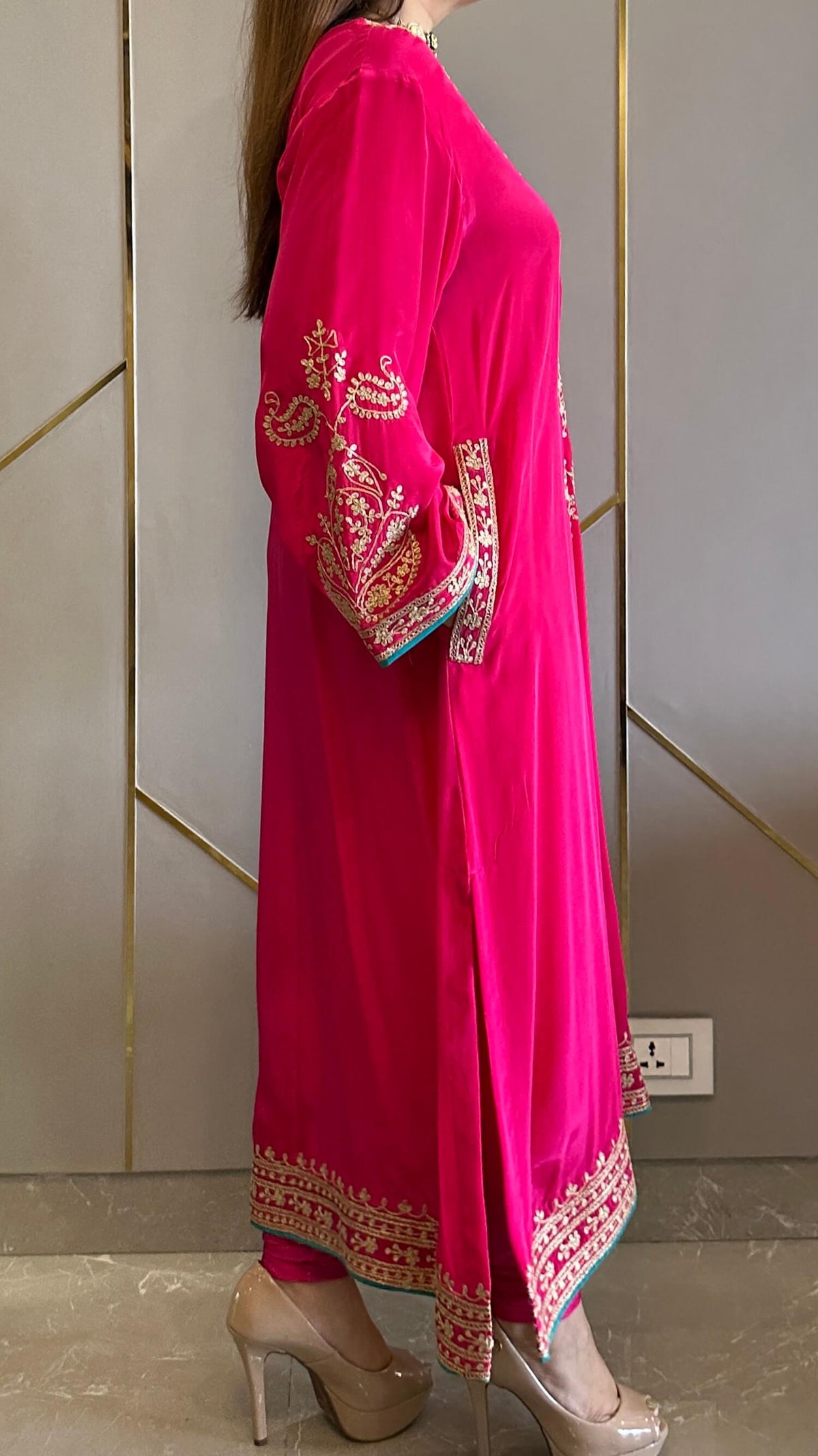 Candy Pink Crepe Kashmiri-Phiran Kurta with Churidar and Matching Potli - Express Delivery
