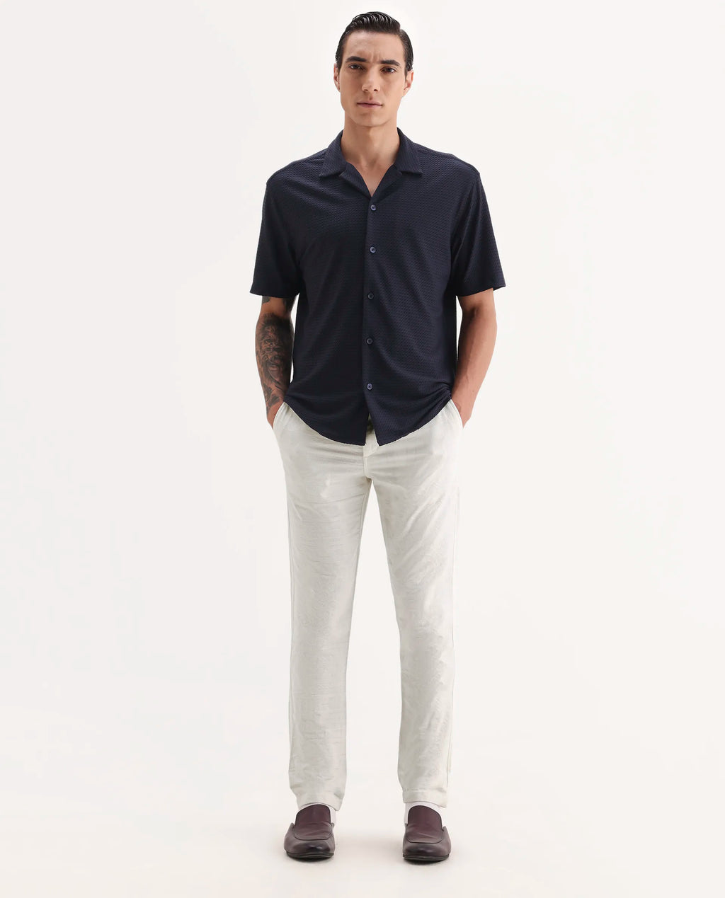 Rare Rabbit Men Jeck-Aw25 White Cotton Fabric Button And Zip Closure Closure Jacquard Trouser