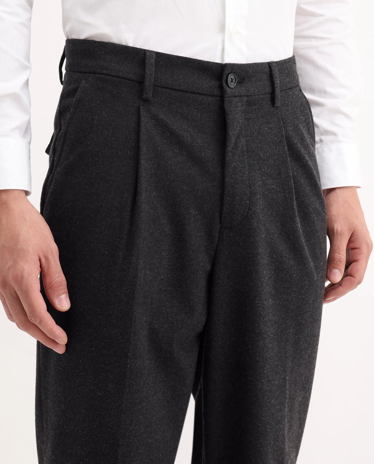 Rare Rabbit Men's Tori Black Polyester Blend Plain Relaxed Fit Trouser