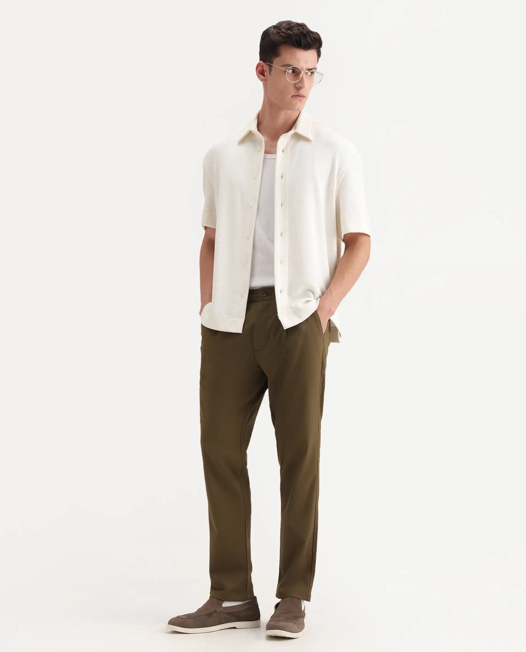 Rare Rabbit Men's Tula Light Olive Polyester Blend Plain Relaxed Fit Trouser