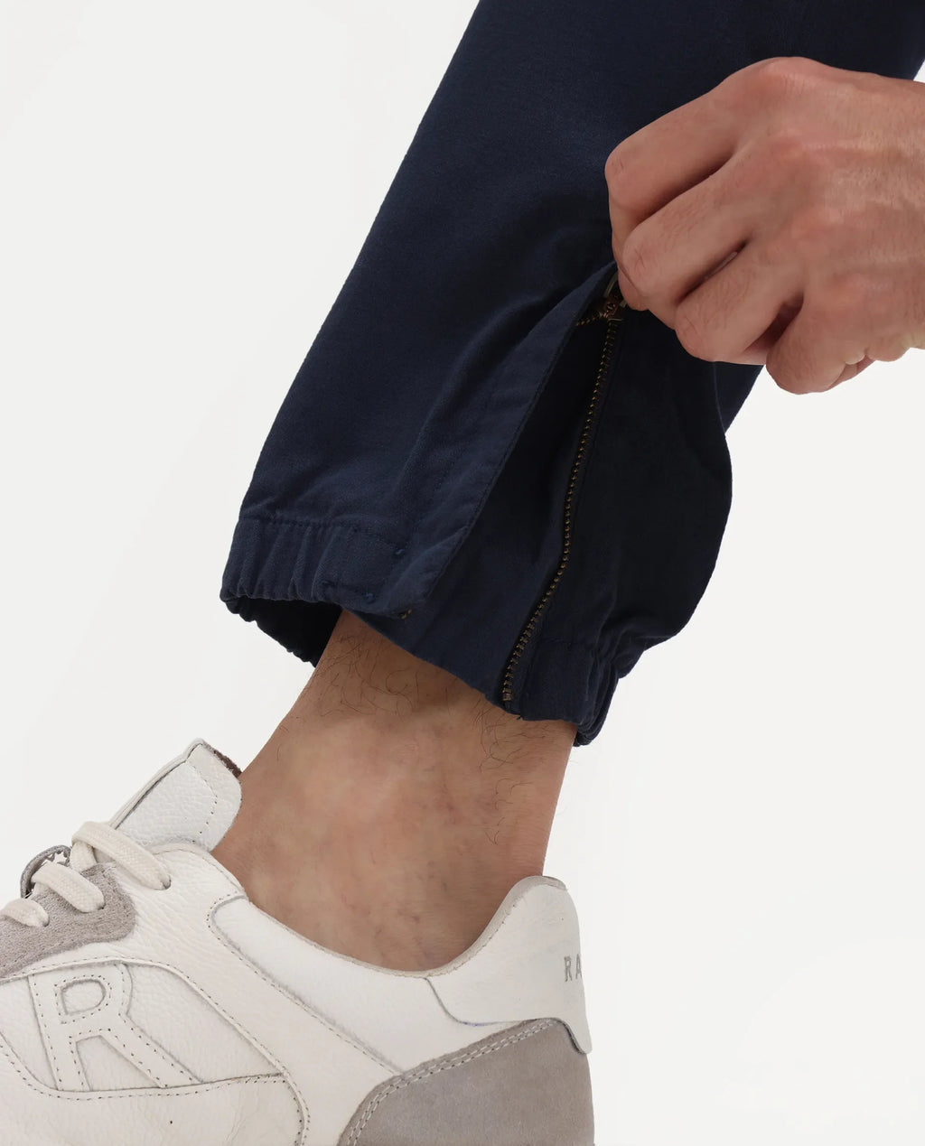 Rare Rabbit Men's Zade Navy Linen Blend Plain Regular Fit Trouser