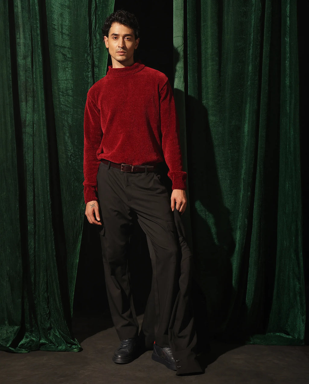 Rare Rabbit Men's Zal Black Polyester Plain Relaxed Fit Trouser
