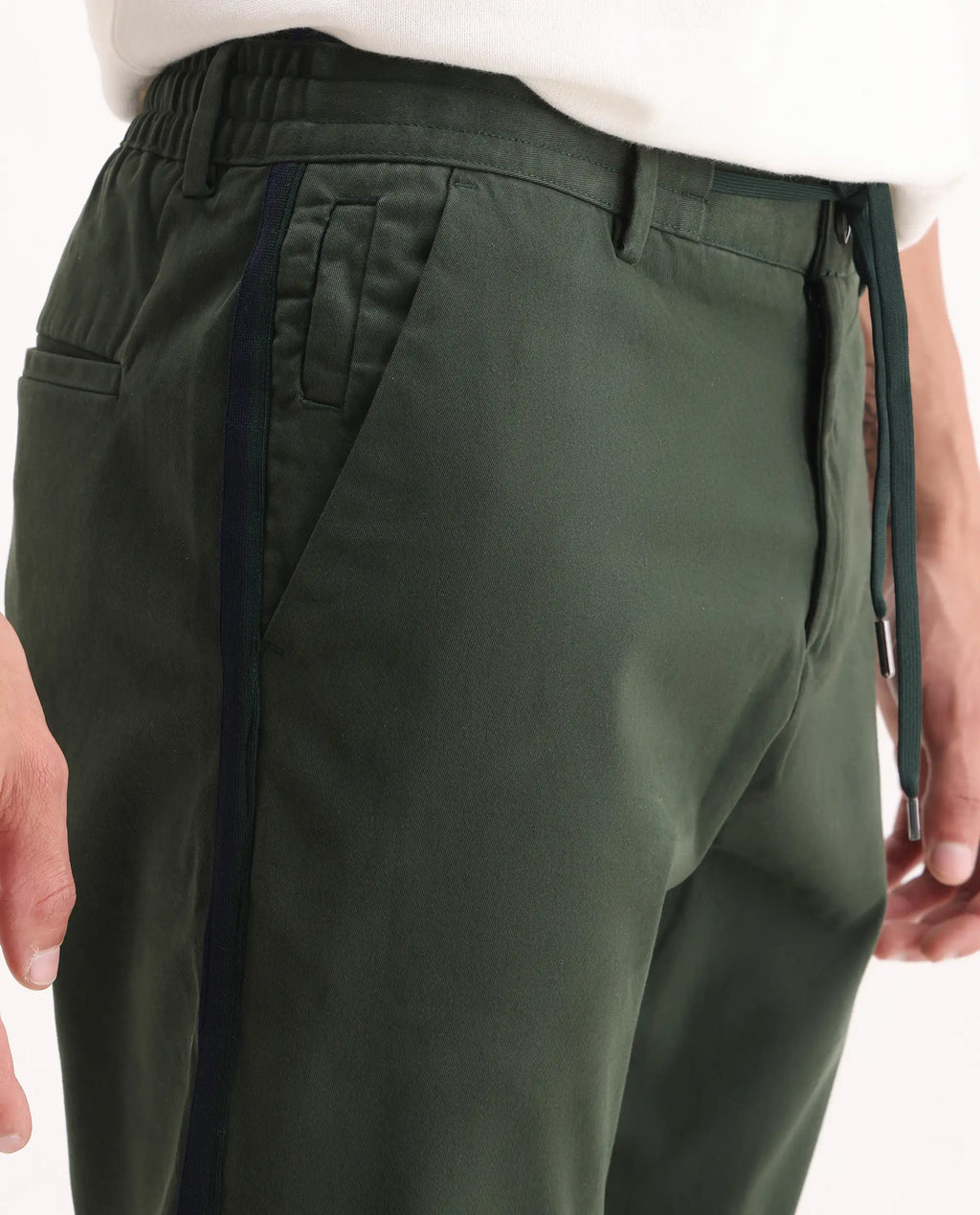 Rare Rabbit Men's Caloon Green Linen Blend Plain Regular Fit Trouser